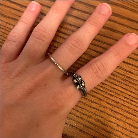 Necklace + Rings bundle - Picture 5 of 6